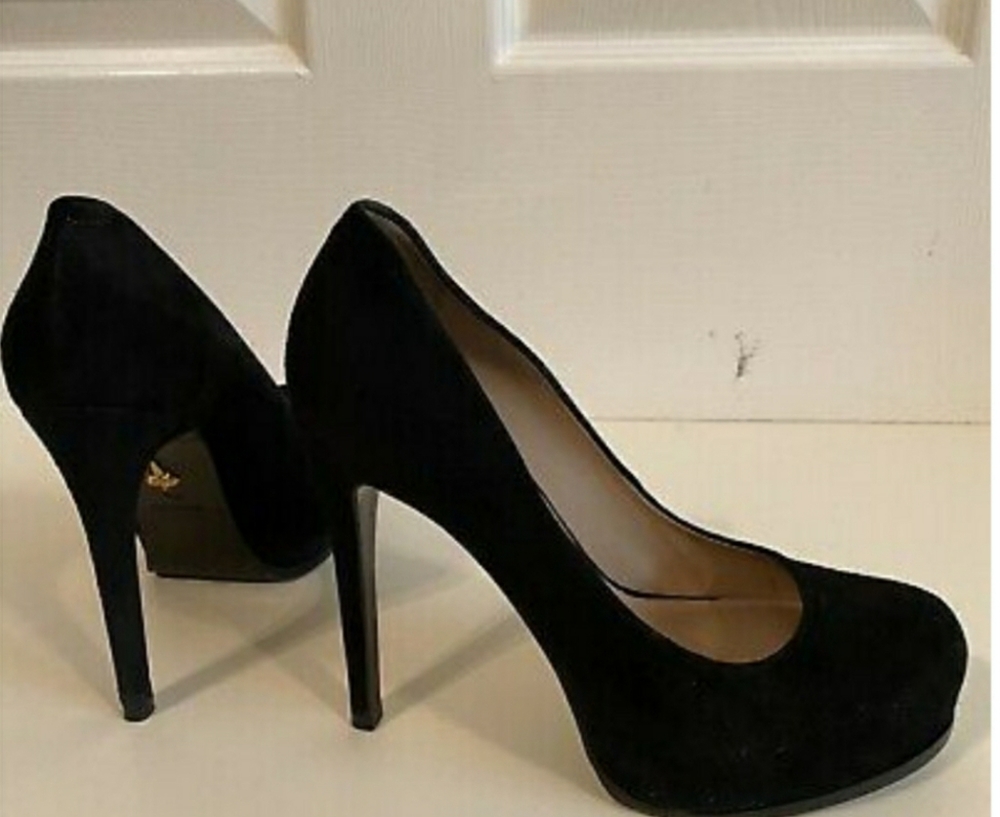 Pour La Victoire Plarform Suede Pumps